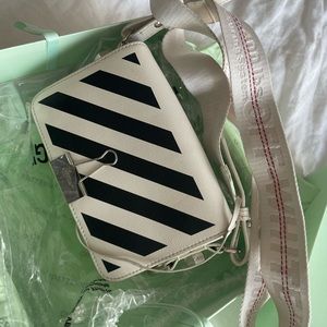 Off-White Binder Leather crossbody bag